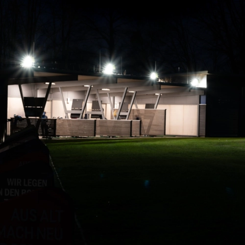 Am Abend auf der Driving Range - gut gewärmt durch ODLO | Bild: Jan-Felix