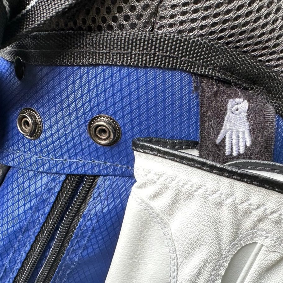 Golfbag mit Druckknöpfen